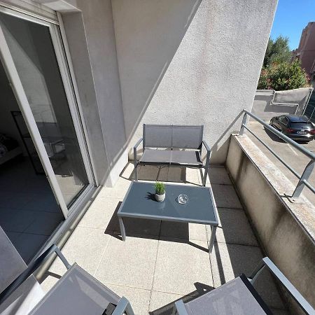 Studio Le 2, Free Parking, Free Wifi, Transports Lägenhet Nîmes Exteriör bild
