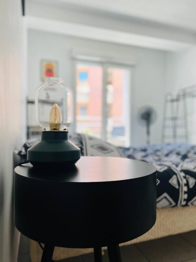 Studio Le 2, Free Parking, Free Wifi, Transports Lägenhet Nîmes Exteriör bild