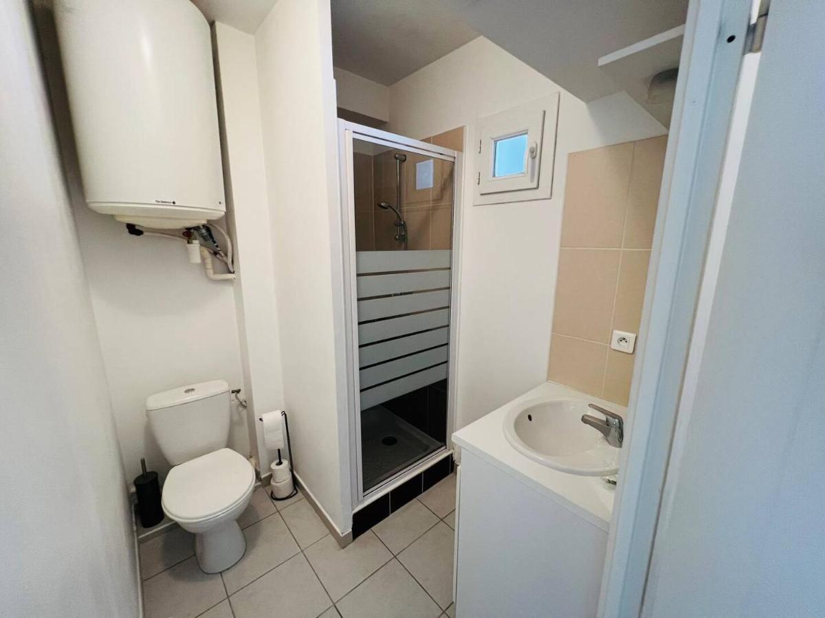 Studio Le 2, Free Parking, Free Wifi, Transports Lägenhet Nîmes Exteriör bild