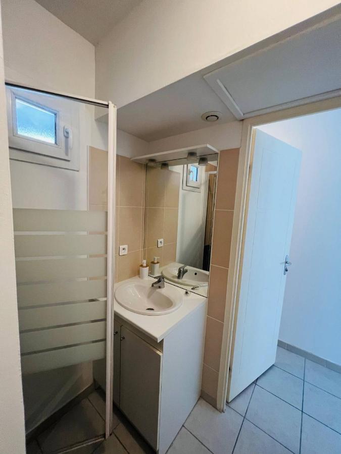 Studio Le 2, Free Parking, Free Wifi, Transports Lägenhet Nîmes Exteriör bild
