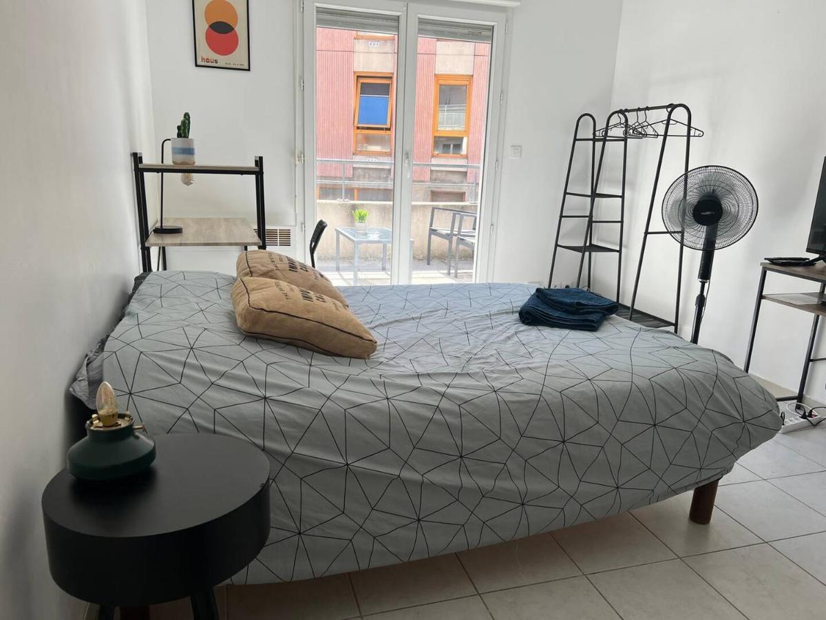 Studio Le 2, Free Parking, Free Wifi, Transports Lägenhet Nîmes Exteriör bild