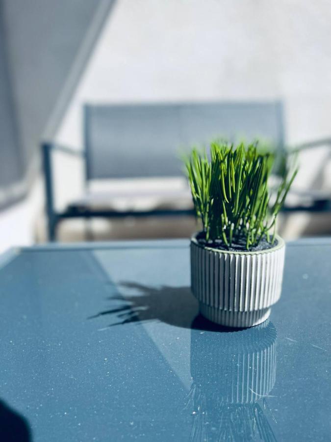 Studio Le 2, Free Parking, Free Wifi, Transports Lägenhet Nîmes Exteriör bild