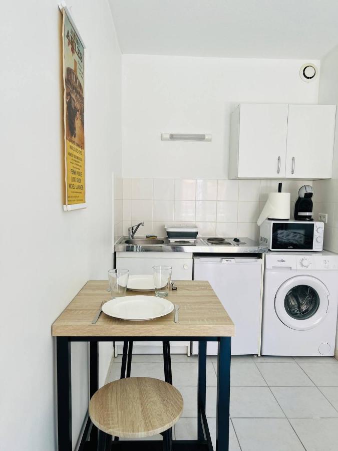 Studio Le 2, Free Parking, Free Wifi, Transports Lägenhet Nîmes Exteriör bild